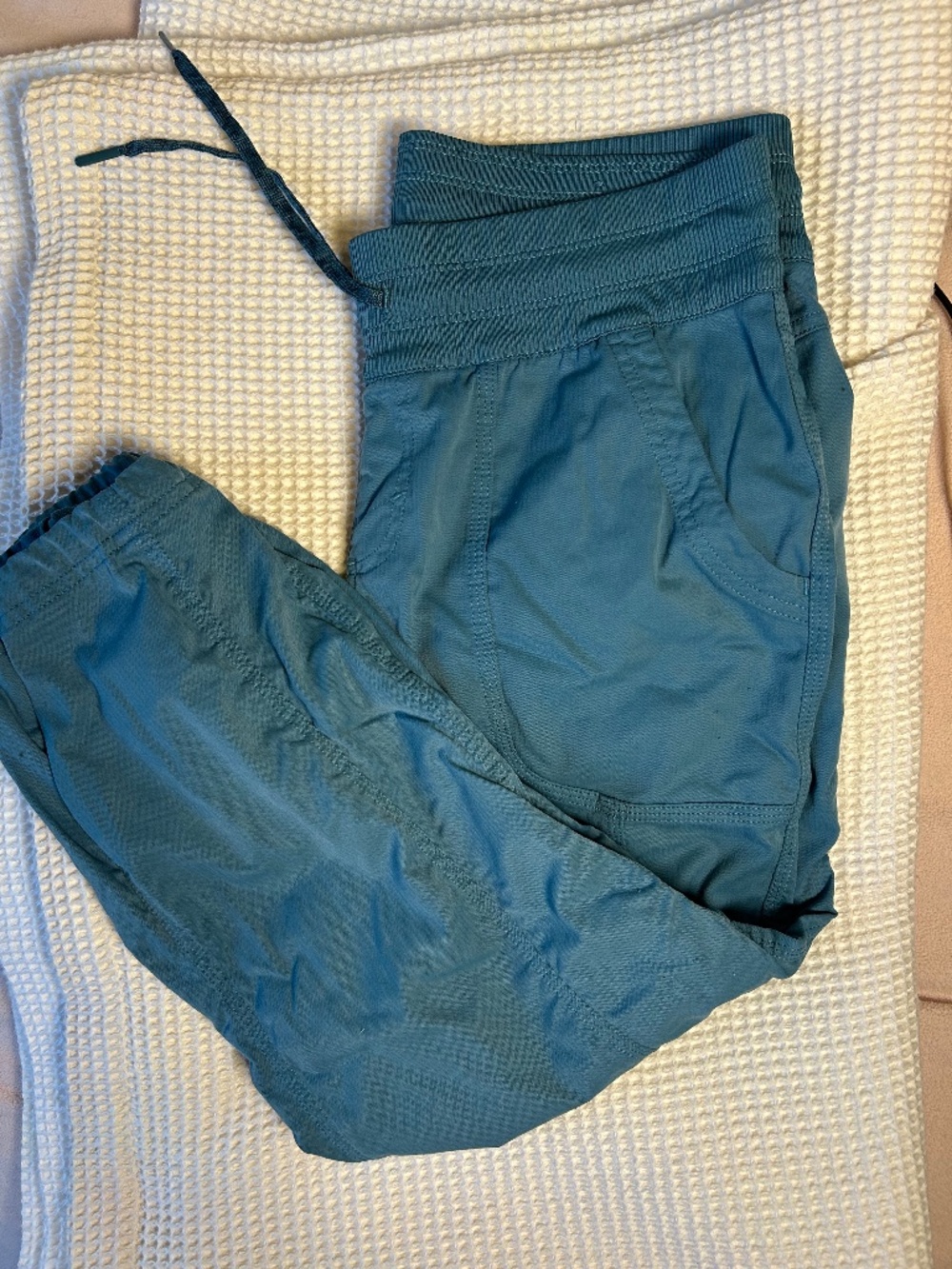 North Face Aphrodite Capri Womens Medium performance pant hiking camping